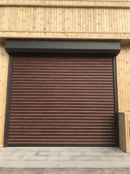 電動(dòng)卷簾門具有許多無可比擬的優(yōu)點(diǎn)！